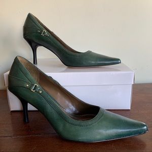 Anne Klein Majethro Green Leather Pointed Toe Heel B-98
